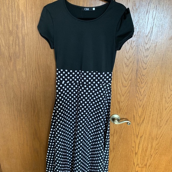 Black and white polka dot dress. - Picture 2 of 6